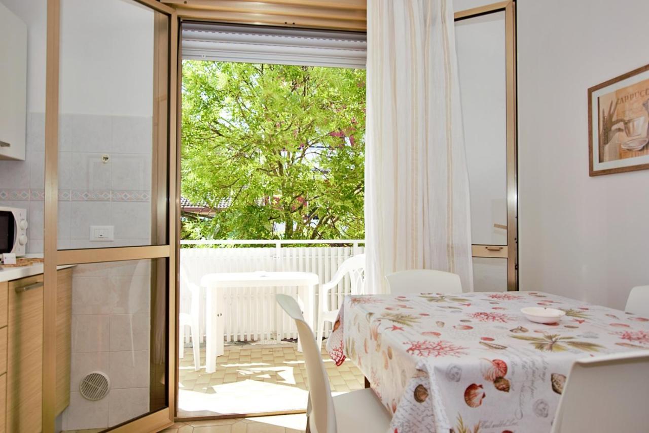 Residenza Canova Lignano Sabbiadoro Exterior foto